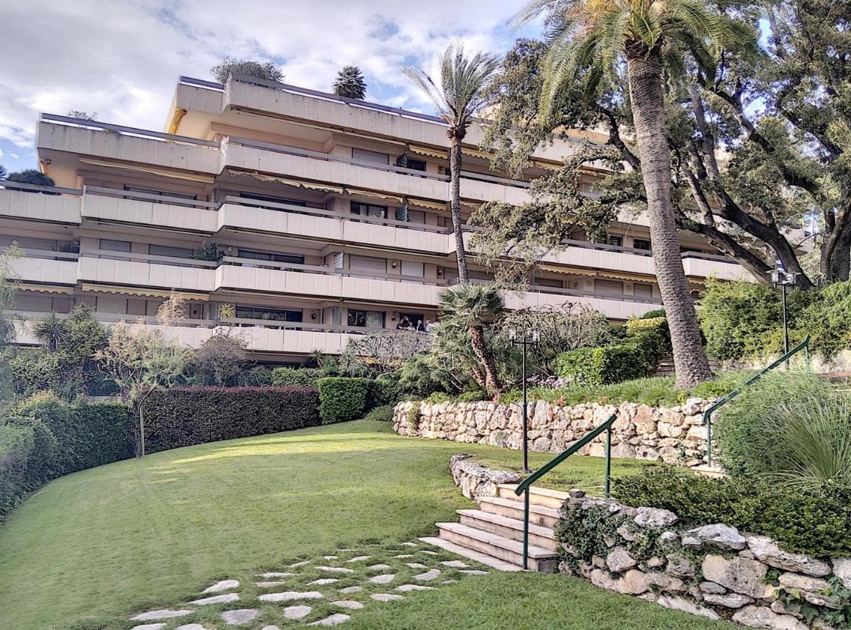 Chateau De La Pinede Ζουάν λε Πιν Εξωτερικό φωτογραφία