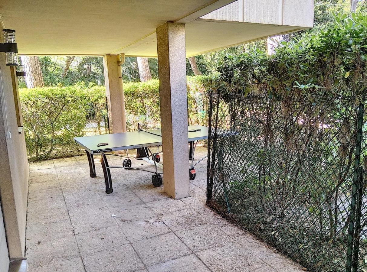 Chateau De La Pinede Ζουάν λε Πιν Εξωτερικό φωτογραφία